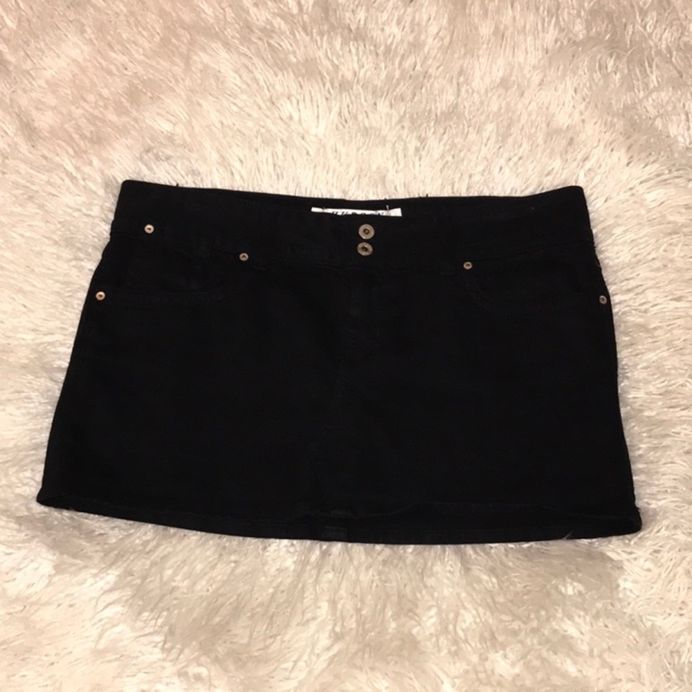 Hudson black denim skirt size 29